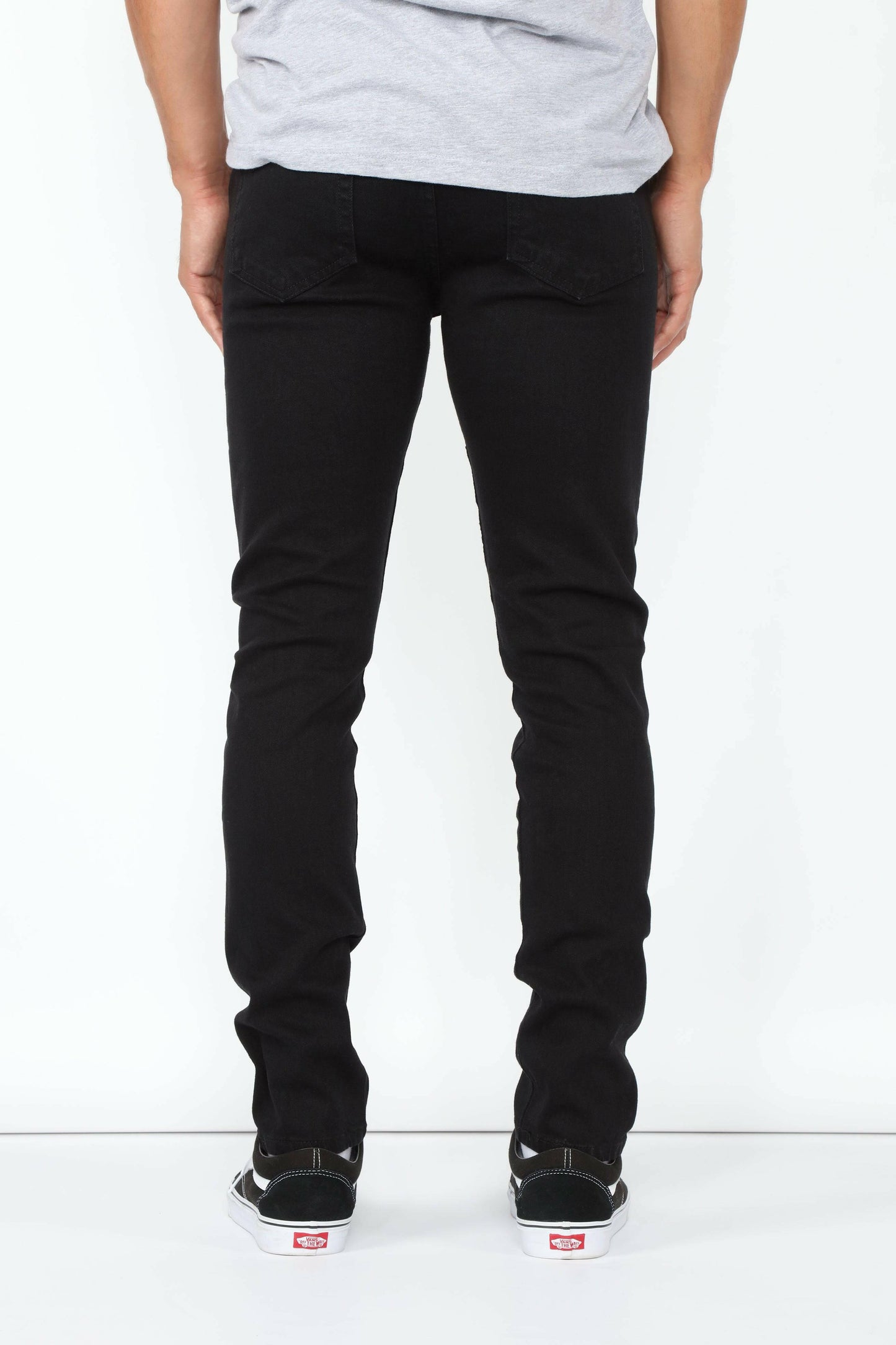 Cornell Slim Jeans - Black - OraLBoutiq